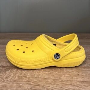 Crocs Youth J2 Fleece-Lined Classic Clogs Yellow | Kids Slip-On Shoes